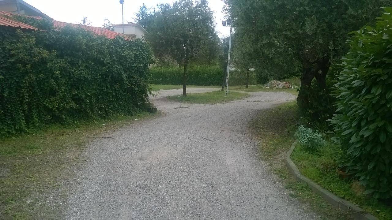 Da Beppe Hotel Chiesina Uzzanese Buitenkant foto