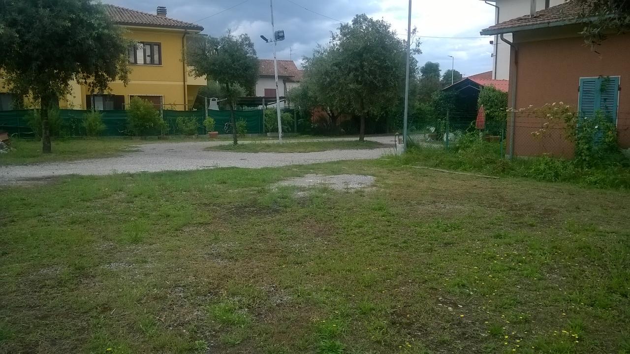 Da Beppe Hotel Chiesina Uzzanese Buitenkant foto