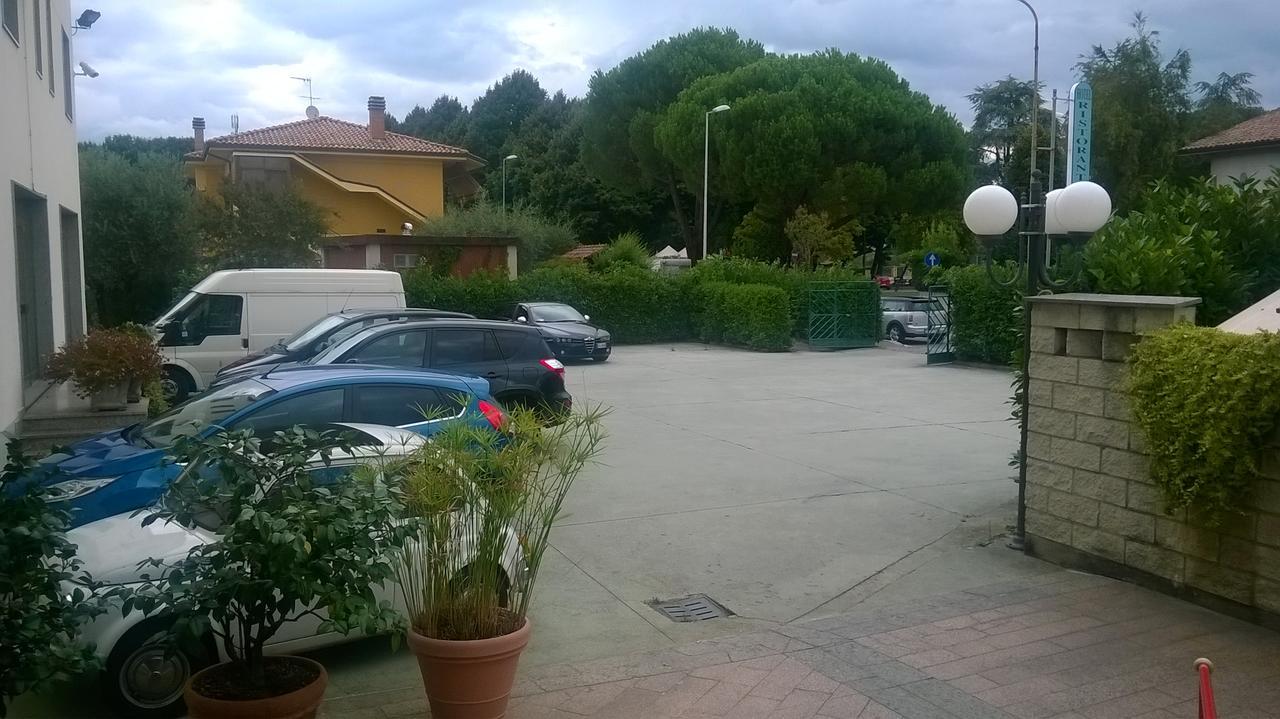 Da Beppe Hotel Chiesina Uzzanese Buitenkant foto